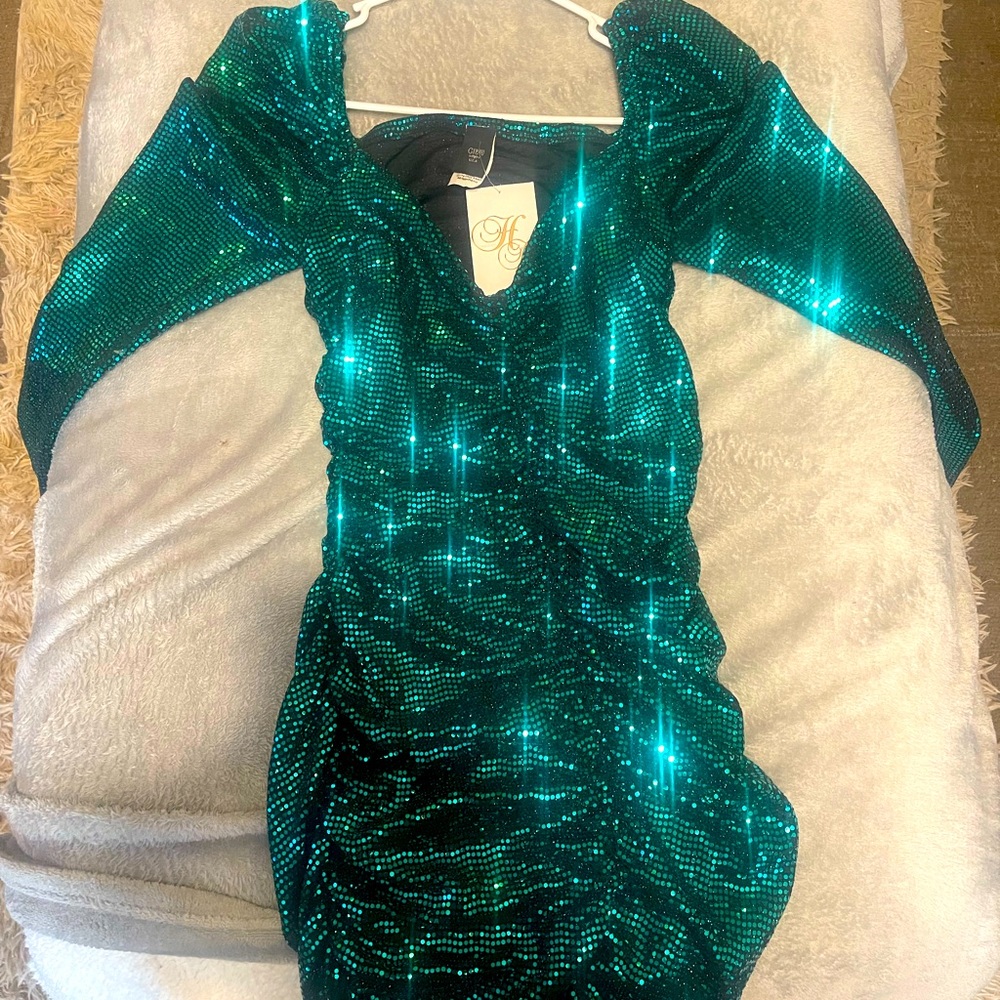 Gibiu Green Long Sleeve Dress, Size M… Brand new never worn